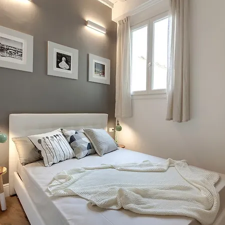 Il Moro Apartment By Mamo Florence-3